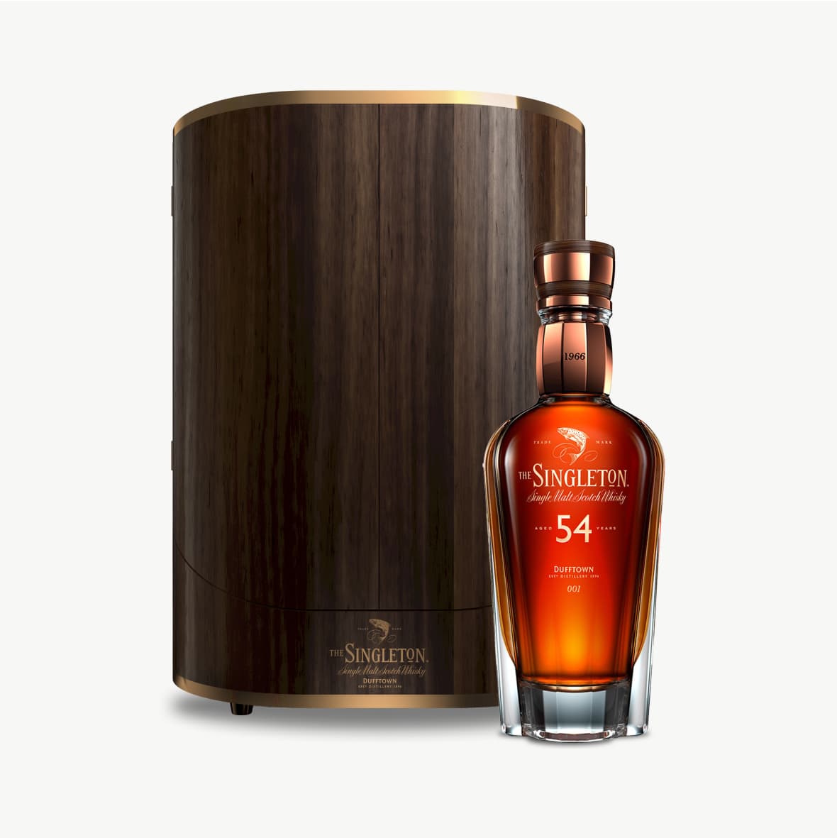 Singleton 54 whisky bottle next to wooden case